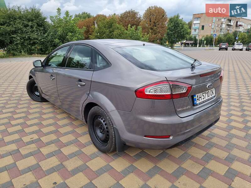 Лифтбек Ford Mondeo 2013 в Гайсине