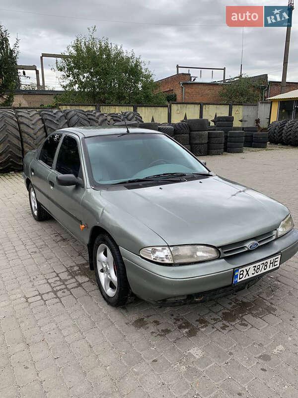 Седан Ford Mondeo 1993 в Хмельницком