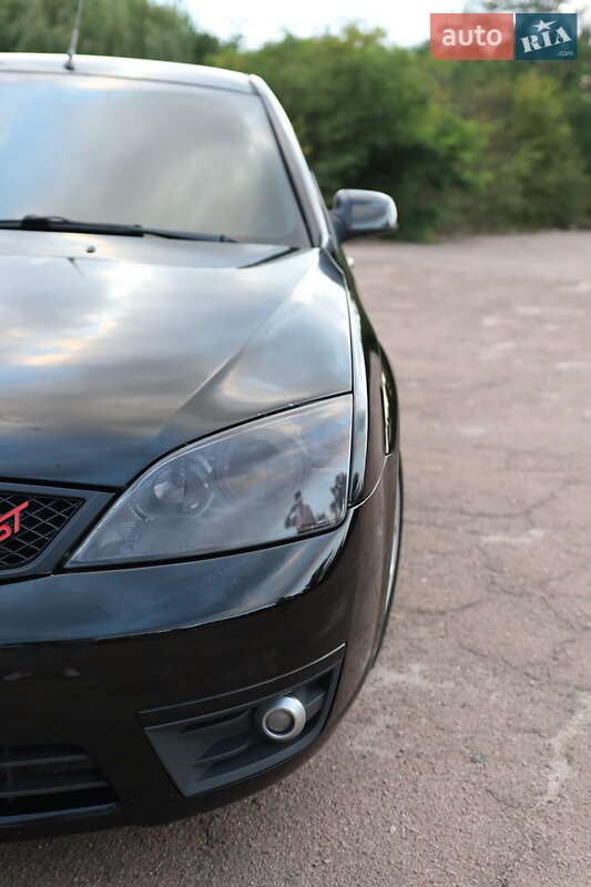 Ліфтбек Ford Mondeo 2005 в Вишгороді