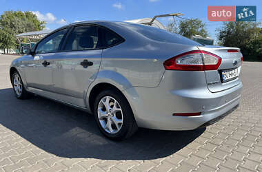 Седан Ford Mondeo 2012 в 