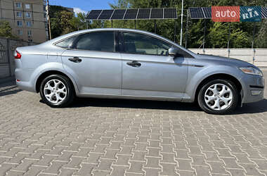 Седан Ford Mondeo 2012 в 