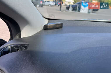 Седан Ford Mondeo 2012 в 