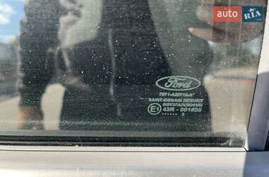 Седан Ford Mondeo 2012 в 