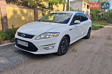 Лифтбек Ford Mondeo 2013 в 