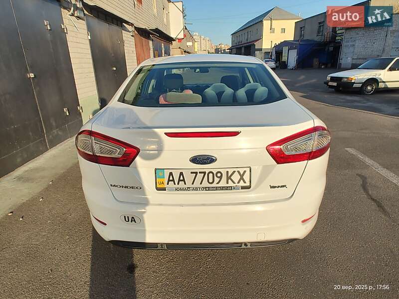 Седан Ford Mondeo 2011 в Киеве