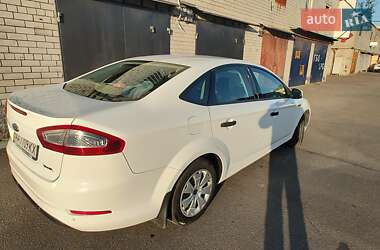 Седан Ford Mondeo 2011 в 