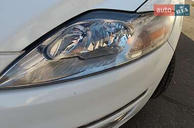 Седан Ford Mondeo 2011 в 