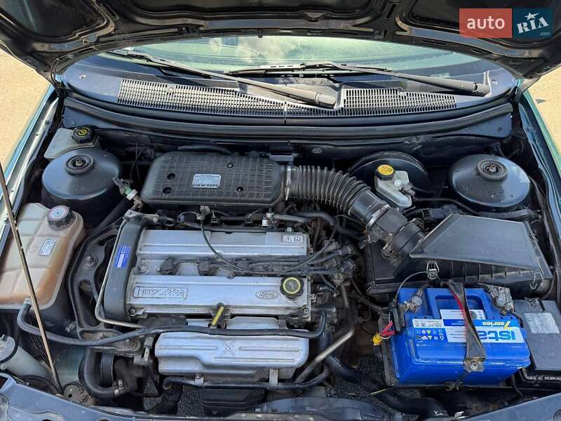 Седан Ford Mondeo 1996 в Хмельницком