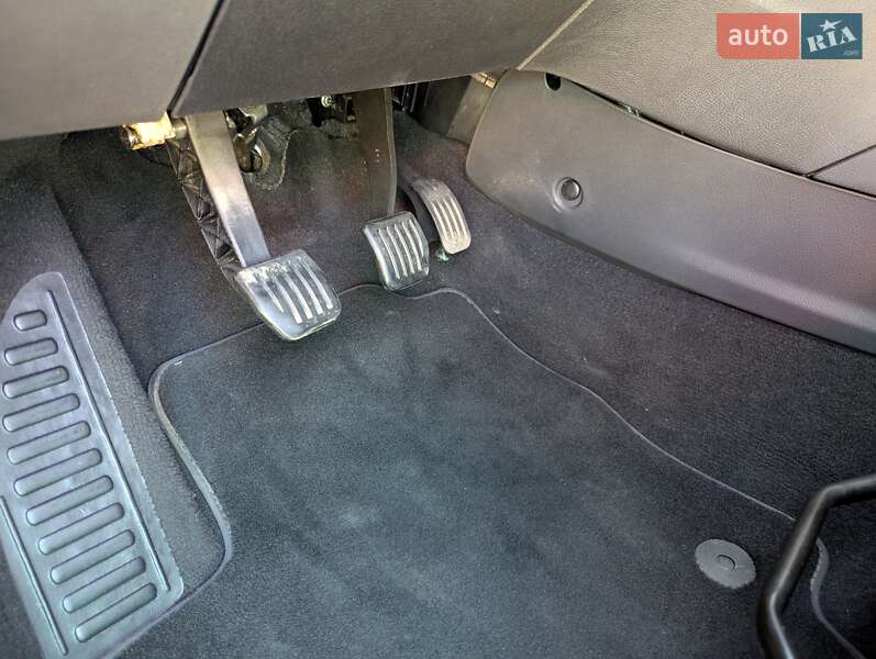 Лифтбек Ford Mondeo 2013 в Южноукраинске