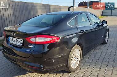 Седан Ford Mondeo 2016 в 