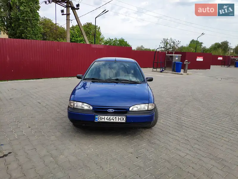 Ford Mondeo 1994 VIN WF0FXXGBBFRL77045 фото оголошення 2 з 47