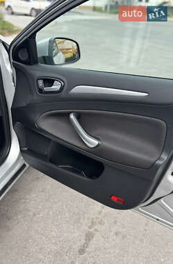 Лифтбек Ford Mondeo 2009 в 