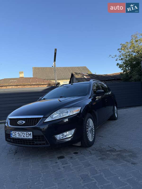 Універсал Ford Mondeo 2010 в Чернівцях