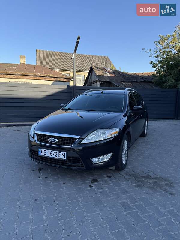 Універсал Ford Mondeo 2010 в Чернівцях