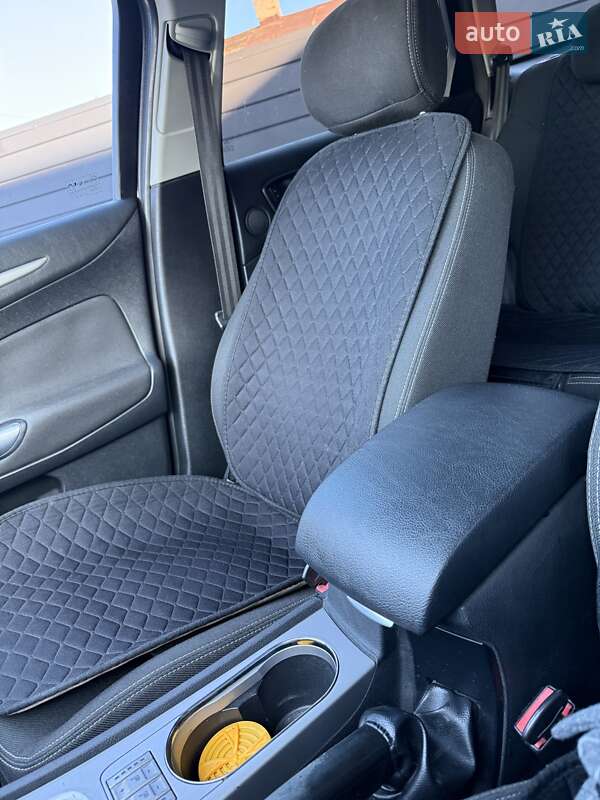 Універсал Ford Mondeo 2010 в Чернівцях