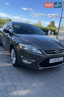 Седан Ford Mondeo 2012 в 