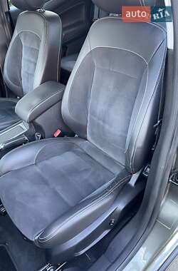 Седан Ford Mondeo 2012 в 