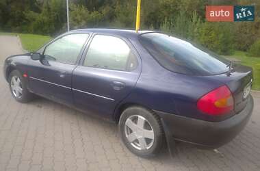 Лифтбек Ford Mondeo 1999 в 