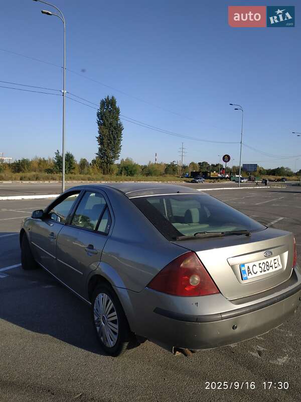 Лифтбек Ford Mondeo 2001 в Киеве