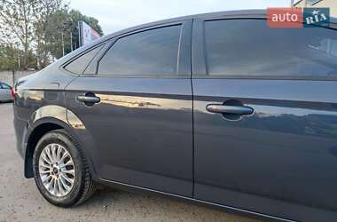 Лифтбек Ford Mondeo 2013 в 