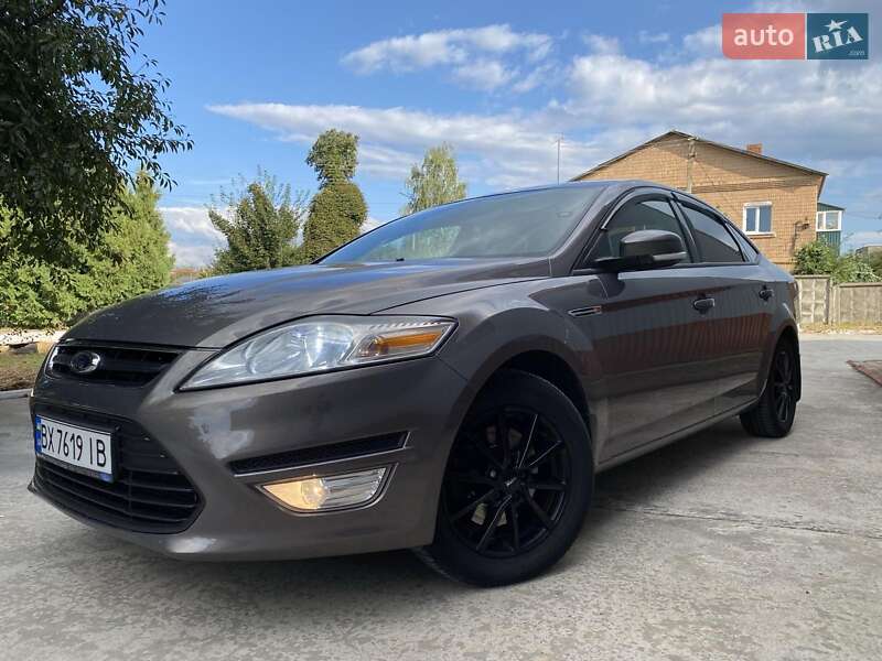 Седан Ford Mondeo 2011 в Хмельницком