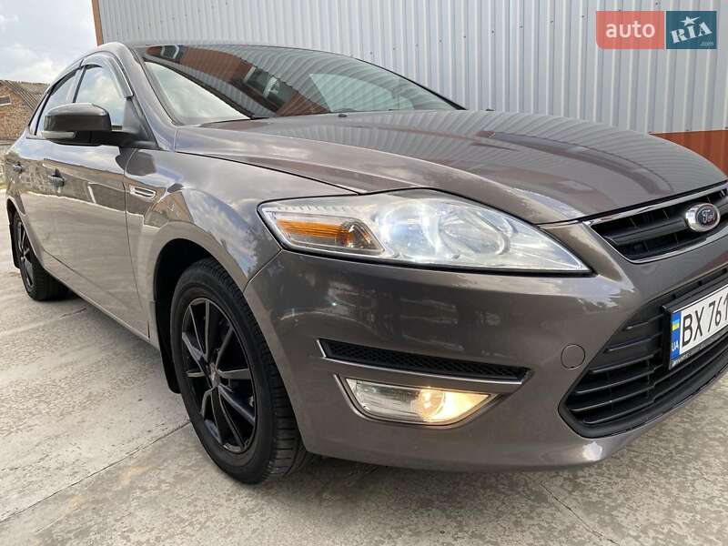 Седан Ford Mondeo 2011 в Хмельницком