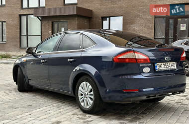 Лифтбек Ford Mondeo 2008 в 