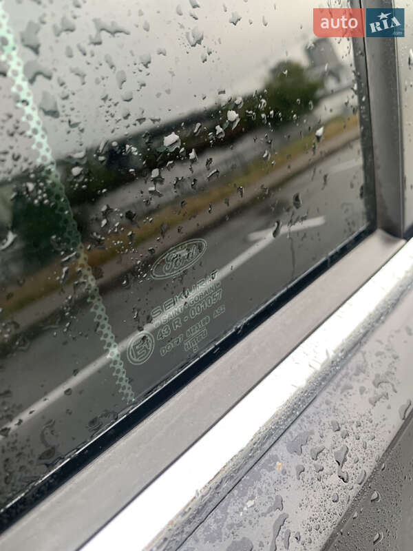 Седан Ford Mondeo 2005 в Києві