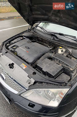 Седан Ford Mondeo 2005 в 