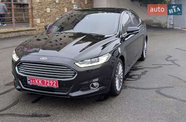 Седан Ford Mondeo 2015 в 