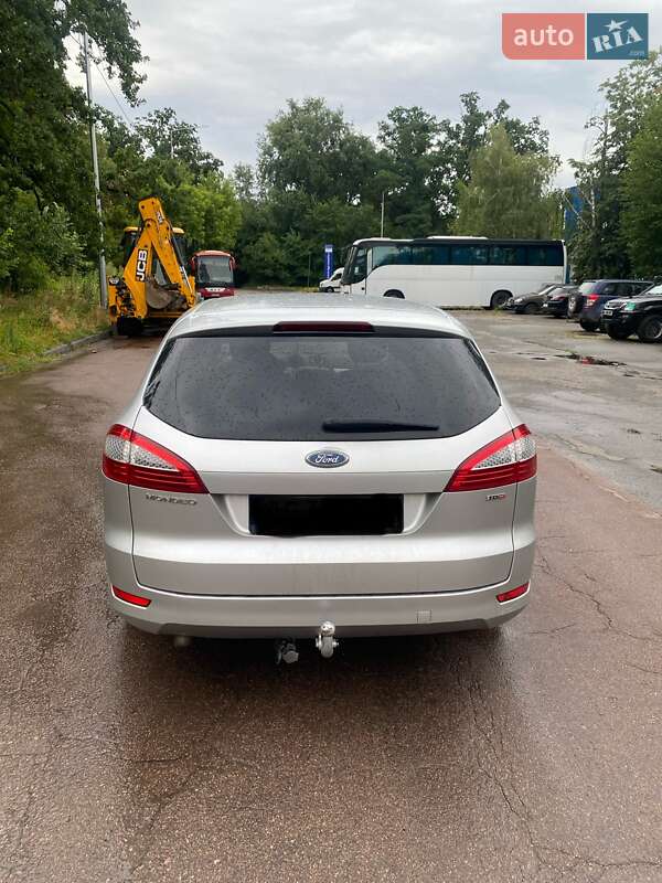Универсал Ford Mondeo 2010 в Луцке