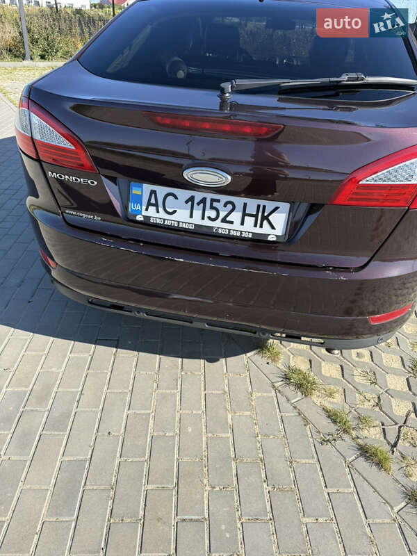 Седан Ford Mondeo 2010 в Луцке