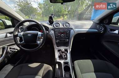 Лифтбек Ford Mondeo 2013 в 