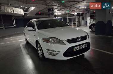 Лифтбек Ford Mondeo 2013 в 
