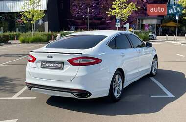 Седан Ford Mondeo 2015 в 
