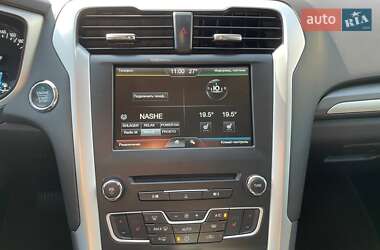Седан Ford Mondeo 2015 в 