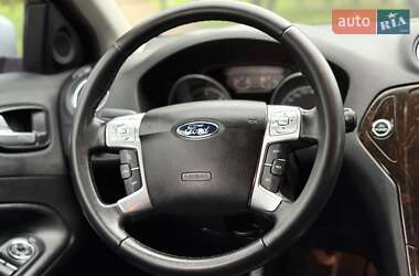 Лифтбек Ford Mondeo 2007 в 