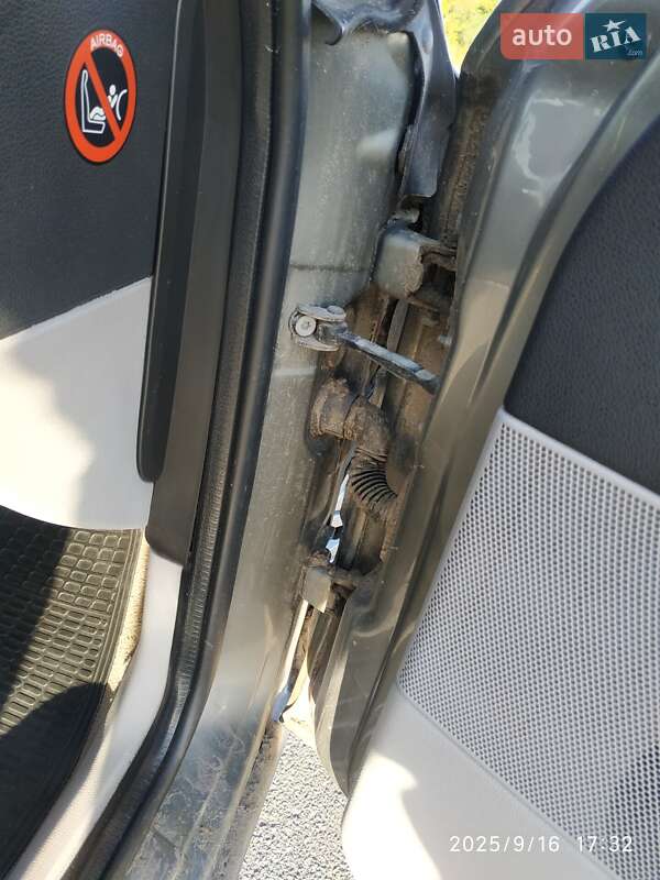 Ліфтбек Ford Mondeo 2001 в Києві фото 47 Ліфтбек Ford Mondeo 2001 в Києві