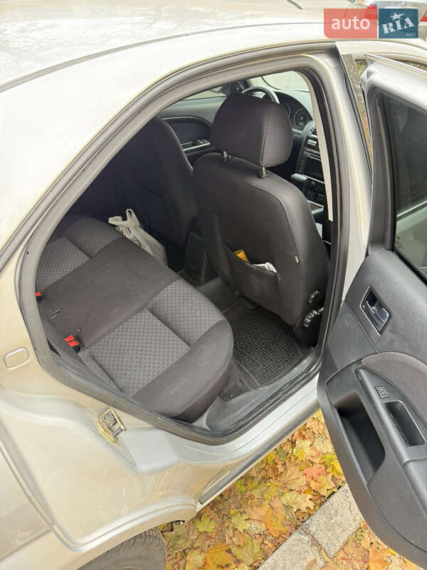 Лифтбек Ford Mondeo 2006 в Сумах