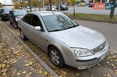 Лифтбек Ford Mondeo 2006 в 