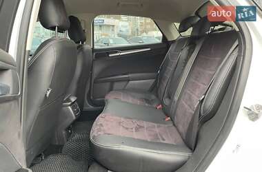 Лифтбек Ford Mondeo 2017 в 