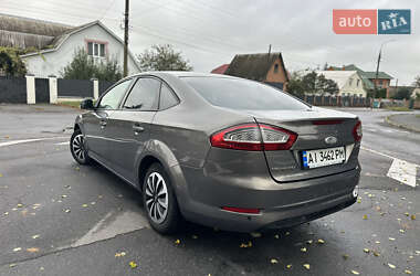 Седан Ford Mondeo 2011 в 