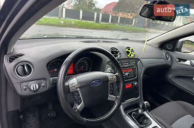 Седан Ford Mondeo 2011 в 