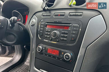 Седан Ford Mondeo 2011 в 