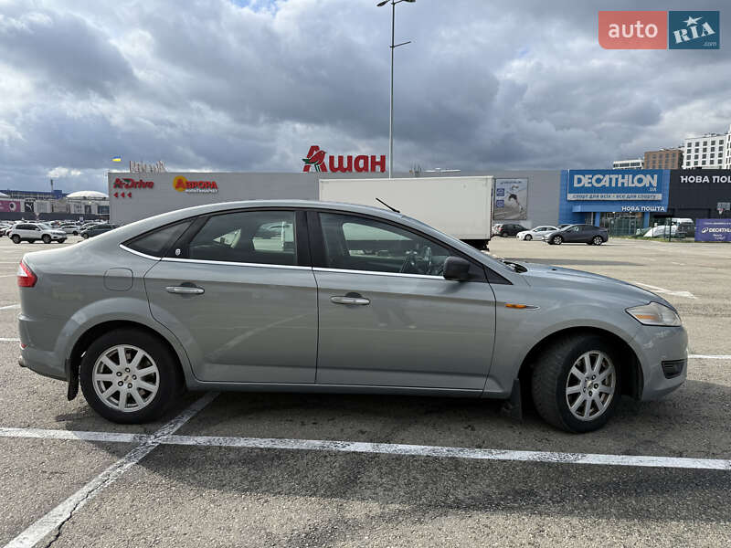 Лифтбек Ford Mondeo 2007 в Киеве