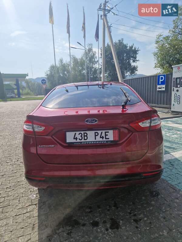 Седан Ford Mondeo 2016 в Тячеве