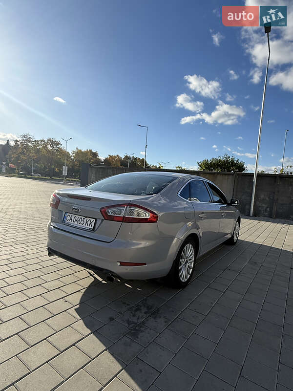 Седан Ford Mondeo 2012 в Черкассах