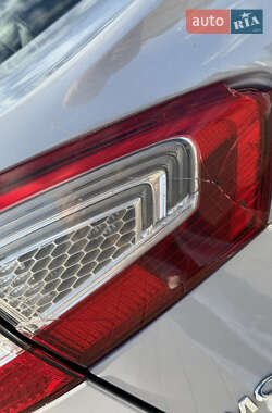Седан Ford Mondeo 2012 в 