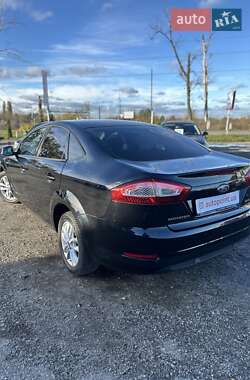 Седан Ford Mondeo 2011 в 