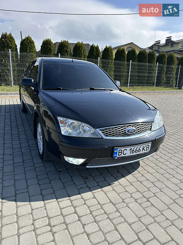 Седан Ford Mondeo 2004 в  фото Седан Ford Mondeo 2004 в